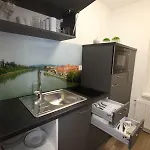 Apartma Elegant W/parking *