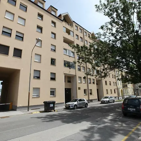 Elegant W/parking Maribor