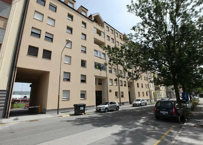 Elegant W/parking Марибор